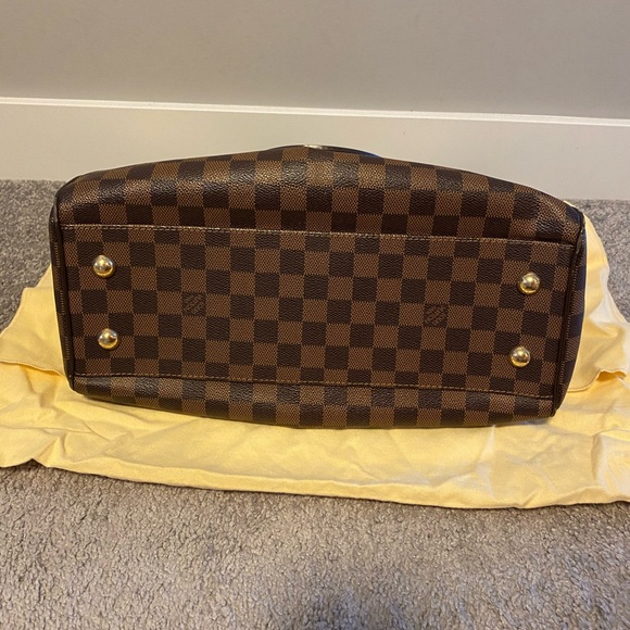 Louis Vuitton Damier Ebene Trevi PM Shoulder Bag - Picture 3 of 11